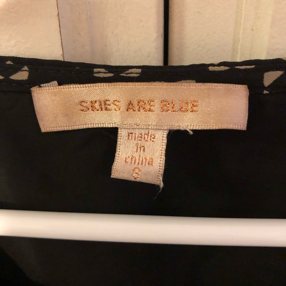 Skies Are Blue Ariane Crochet Detail Dress - Picture 5 of 8